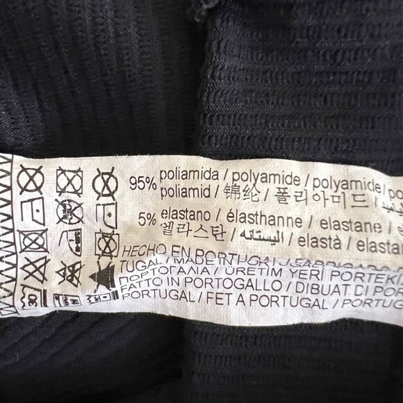 Pull & Bear Black Ribbed Cut Out Cropped Tank Top - Picture 4 of 4